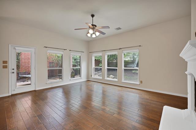 Building Photo - 9405 National Pines Dr