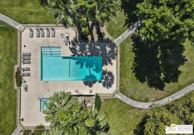 Building Photo - 1347 Primavera Dr W