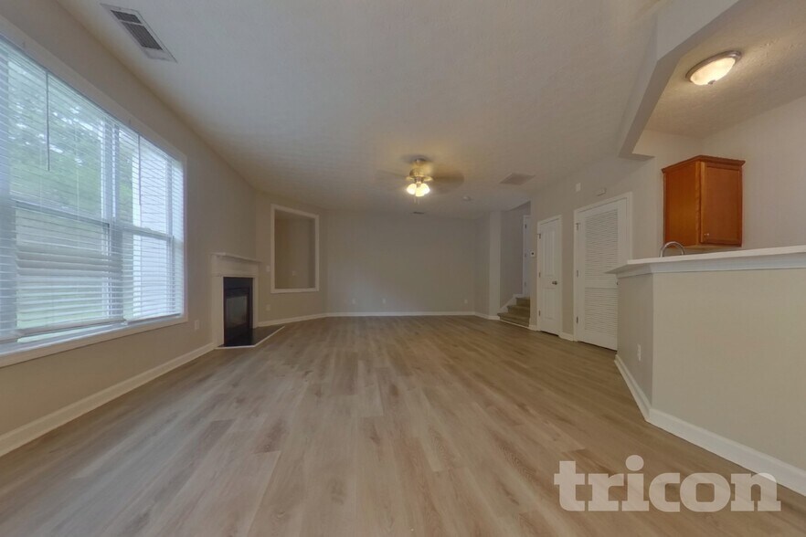 Building Photo - 8129 Brookbend Dr
