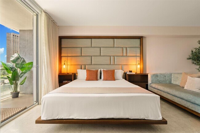 Building Photo - 50 Biscayne Blvd