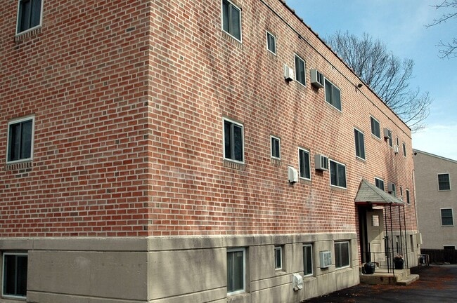 Building Photo - Larchmont Terrace