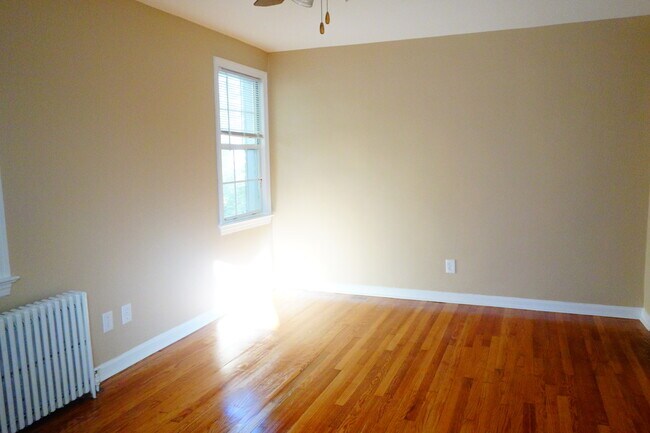 Building Photo - 8007 Garland Ave