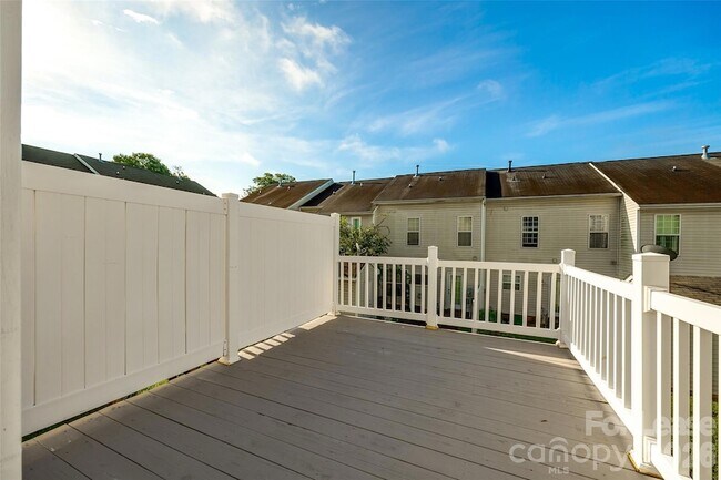 Building Photo - 12326 Verdant Ct