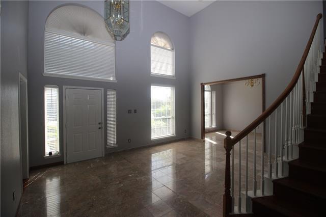 Building Photo - 3845 Gillespie Dr