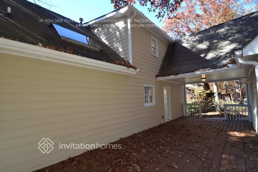 Building Photo - 3335 Revere Cir