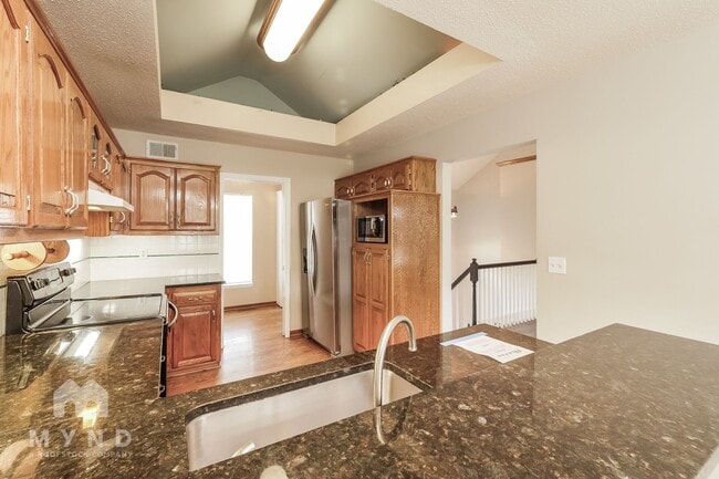 Building Photo - 911 McIntosh Cir