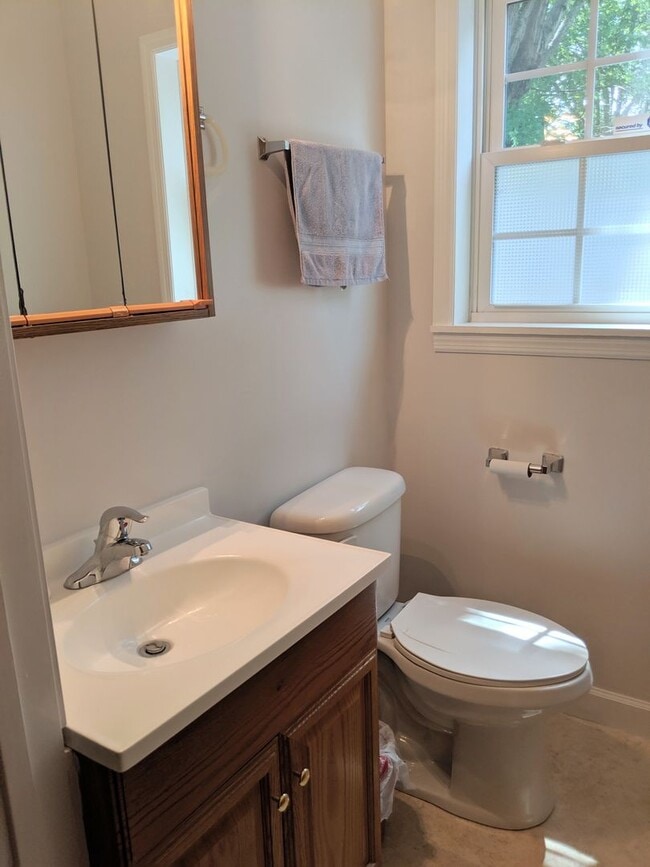 Building Photo - Rental-Beautiful West Asheville Home! **UTILITES INCLUDED**