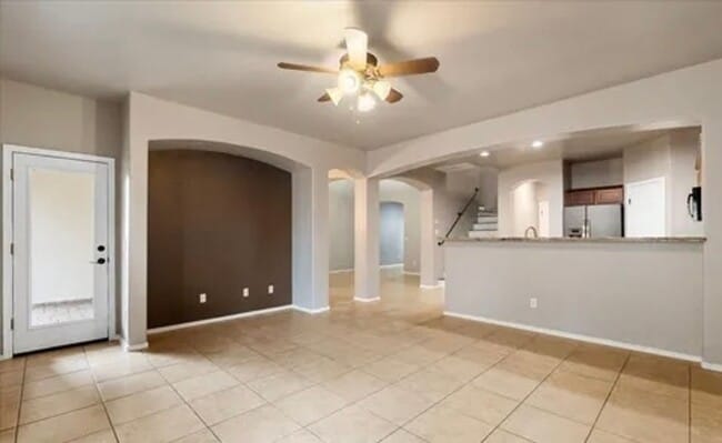 Building Photo - Great Mountain Gate Home 3 bed, 2 1/2 bath home with 2 car garage Property Pros Property Manageme...