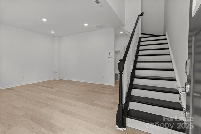 Building Photo - 109 Goodson Pl