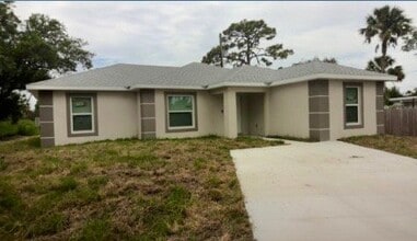 Building Photo - 414 Miramar Rd
