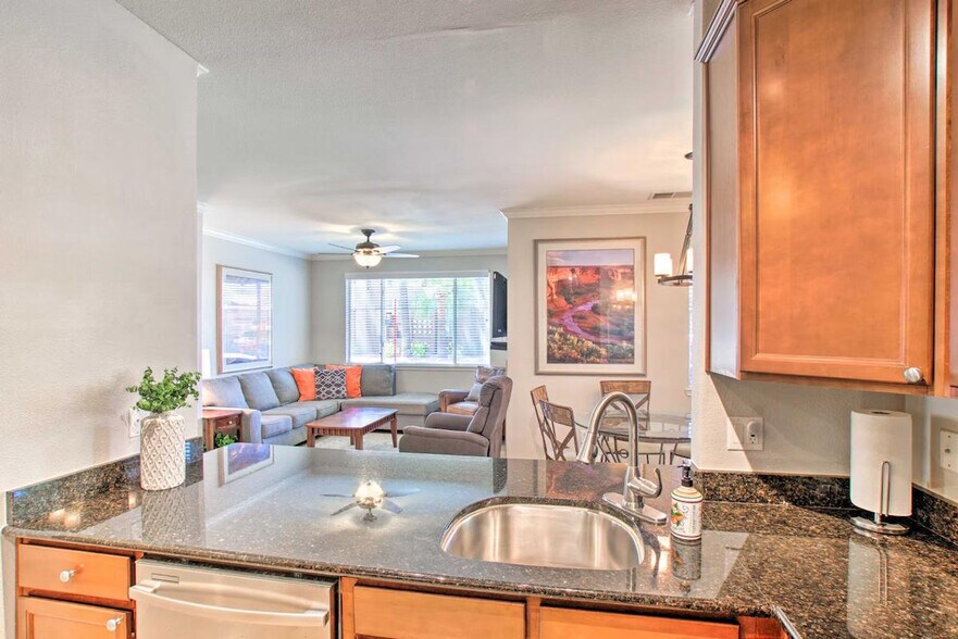 Building Photo - 7009 E Acoma Dr