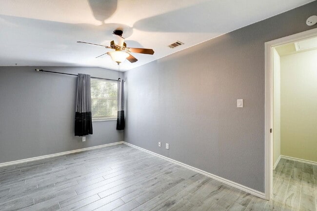 Building Photo - 6700 Cooper Ln