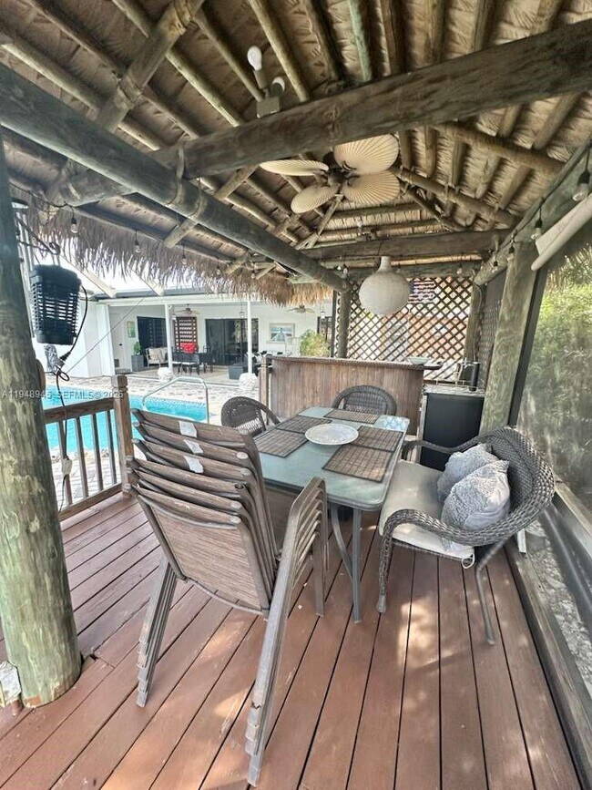 Building Photo - 2827 McKinley St