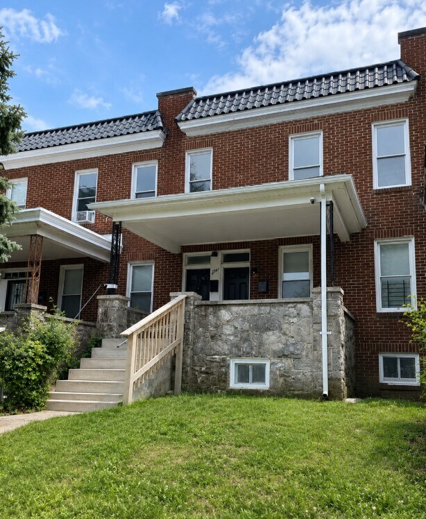 Building Photo - 2547 Park Heights Terrace