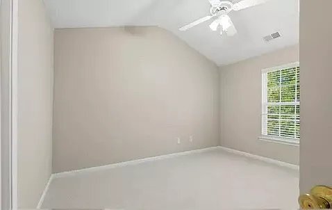 Building Photo - 531 Fox Creek Crossing