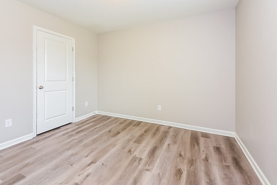 Building Photo - 481 Scotland Dr