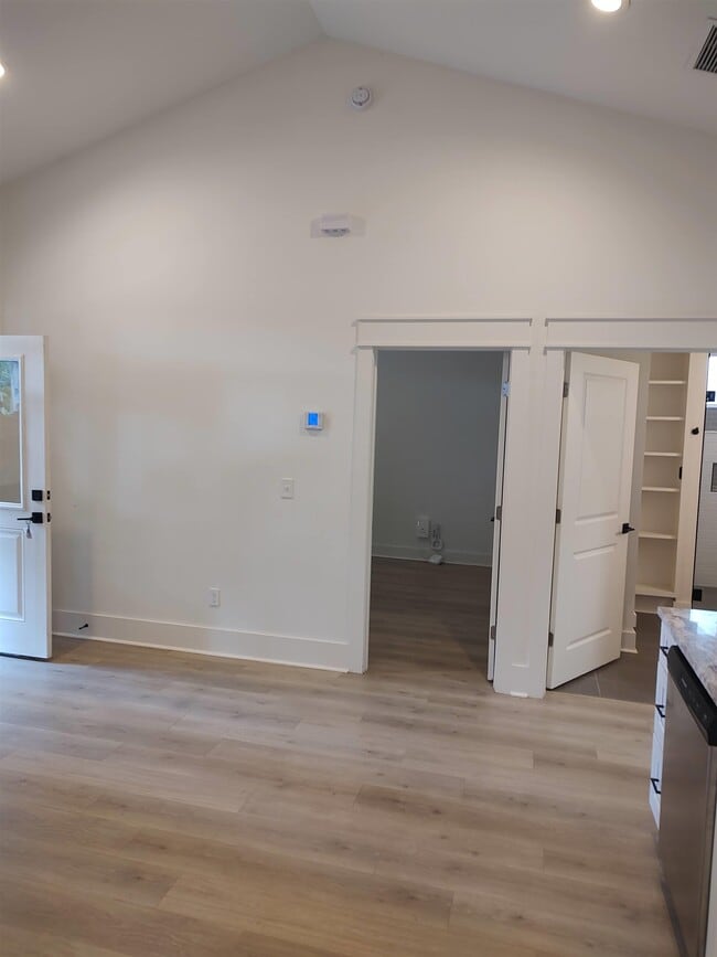 Building Photo - 4028 Poets Trl