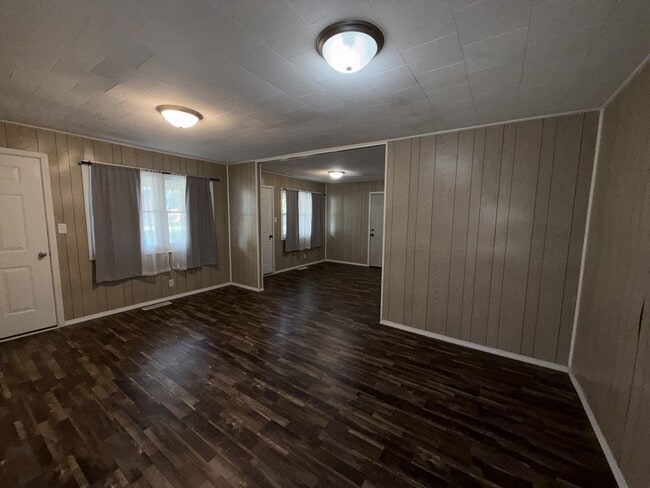 Building Photo - 23 E Brown St