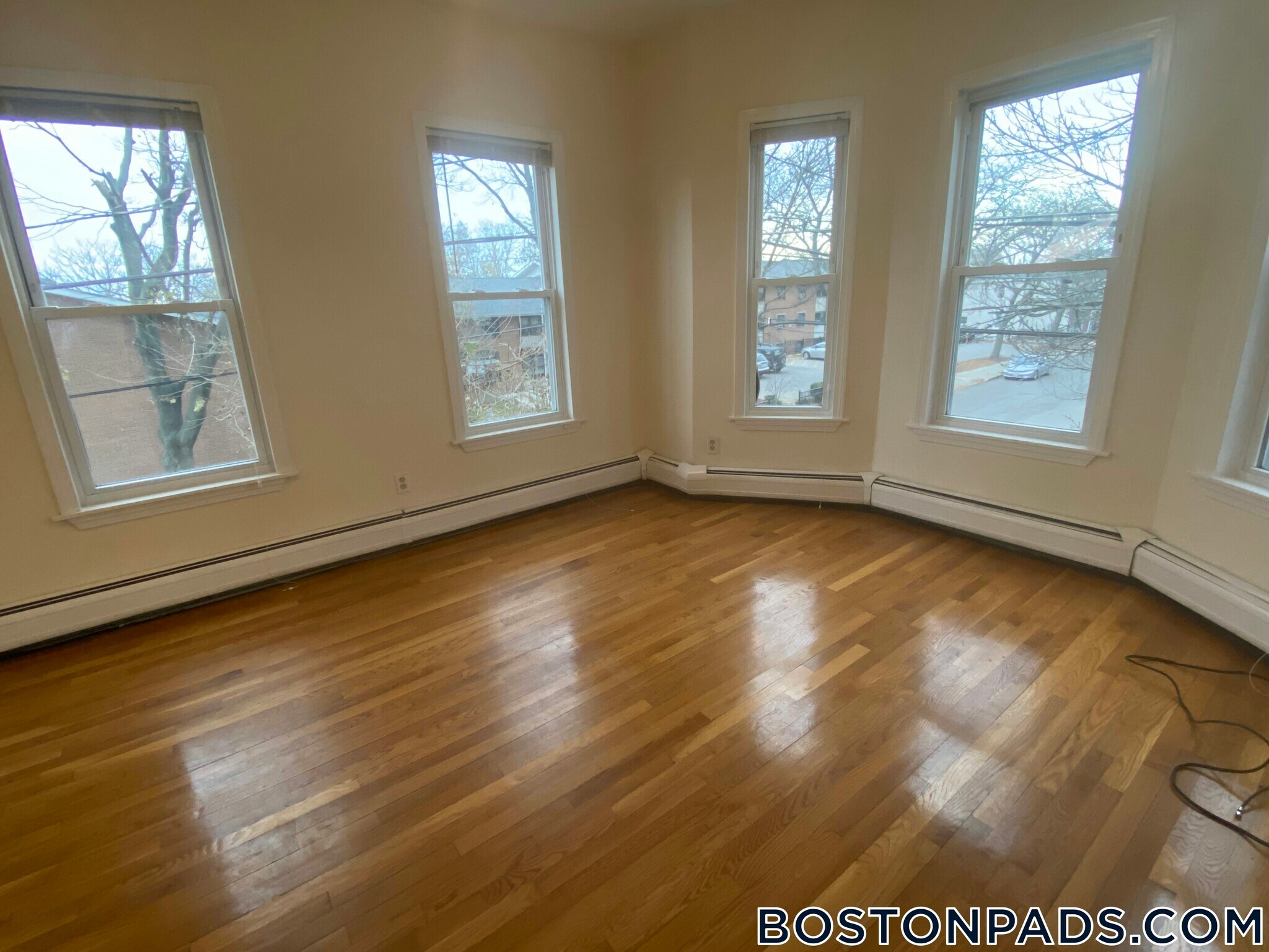 Building Photo - 38 Bond St