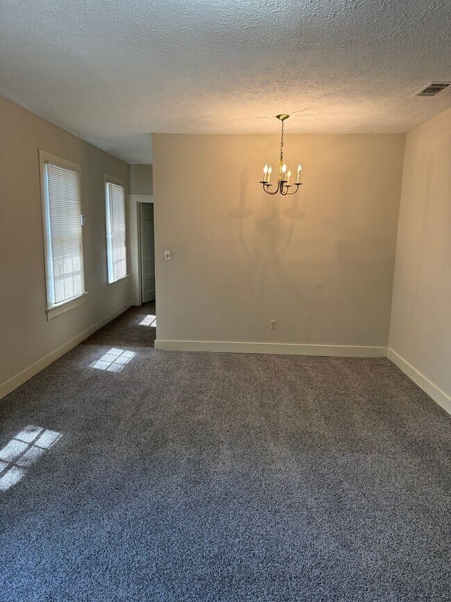 Building Photo - 2703 17th Ave