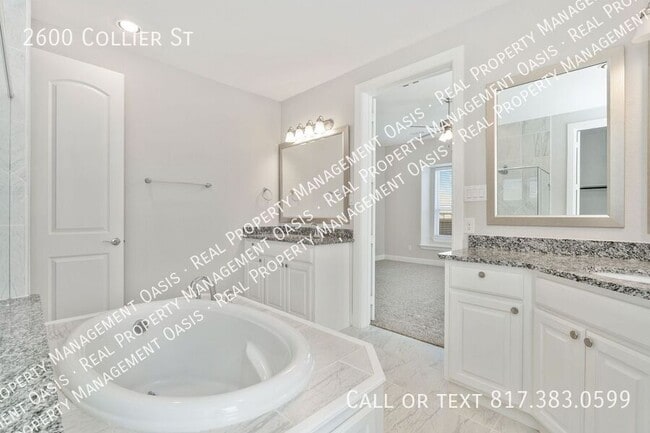 Building Photo - 2600 Collier St