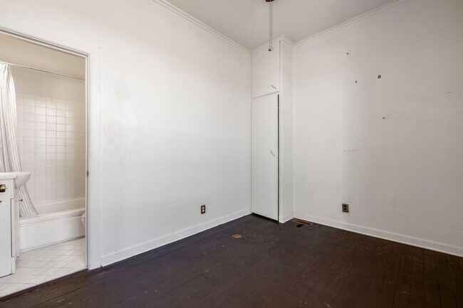 Building Photo - 103 Holcomb St