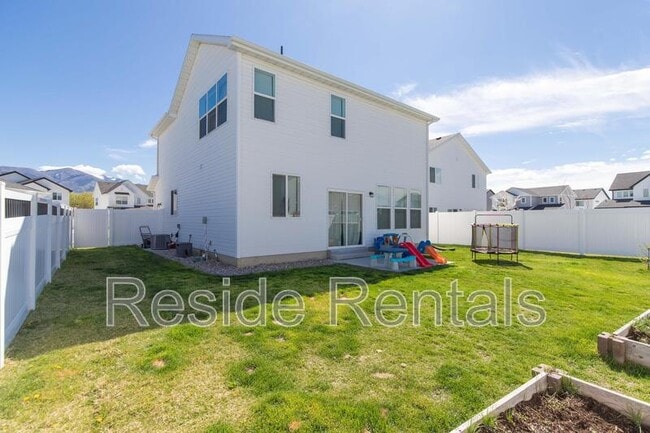 Building Photo - 2007 Redtail Cir