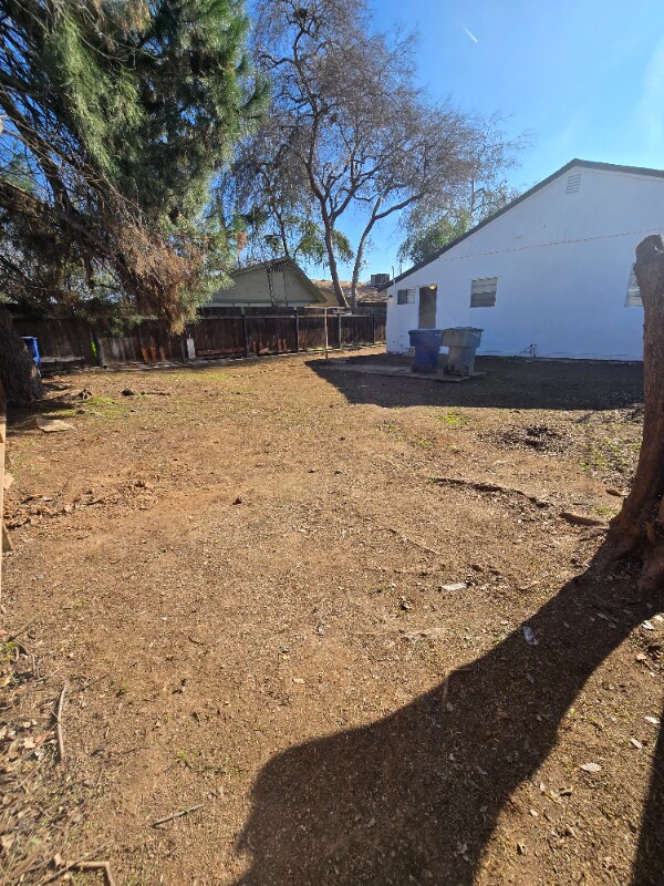 Building Photo - 7164 N Maroa Ave