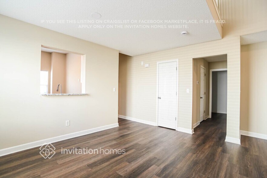 Building Photo - 6239 Day Lilly Ln