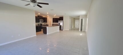 Building Photo - 4213 Romano Busciglio St