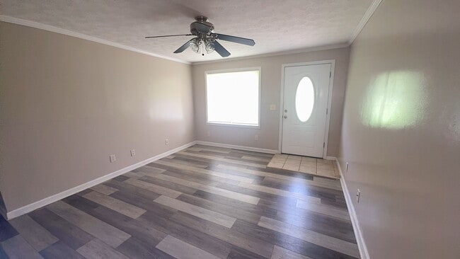 Building Photo - 206 Webb Rd