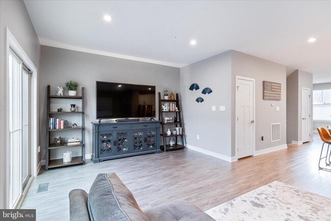 Building Photo - 5924 Pecking Stone St