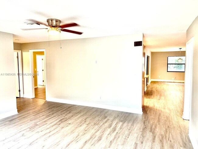 Building Photo - 210 SW Voltair Terrace
