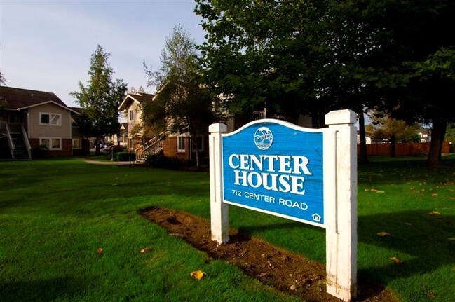 Primary Photo - Center House