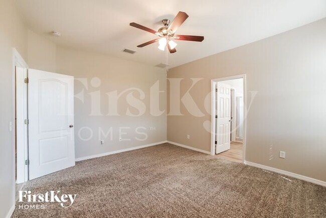 Building Photo - 1731 Bonita Bluff Ct
