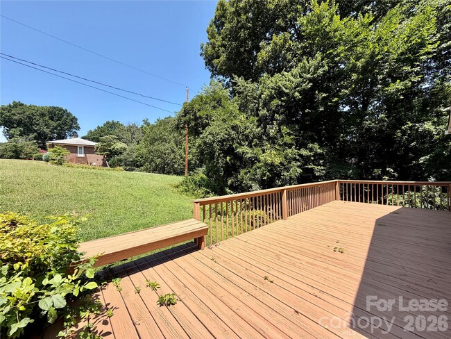 Building Photo - 109 James Dr