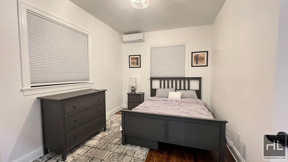 Building Photo - 629 E 83rd St