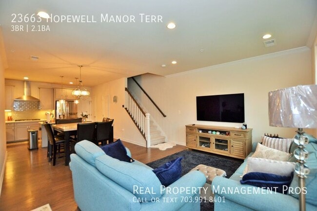 Building Photo - 23663 Hopewell Manor Terrace