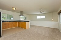 Building Photo - AVAIL NOW, 2 BEDROOM 2 BATH KAILUA RENTAL,...