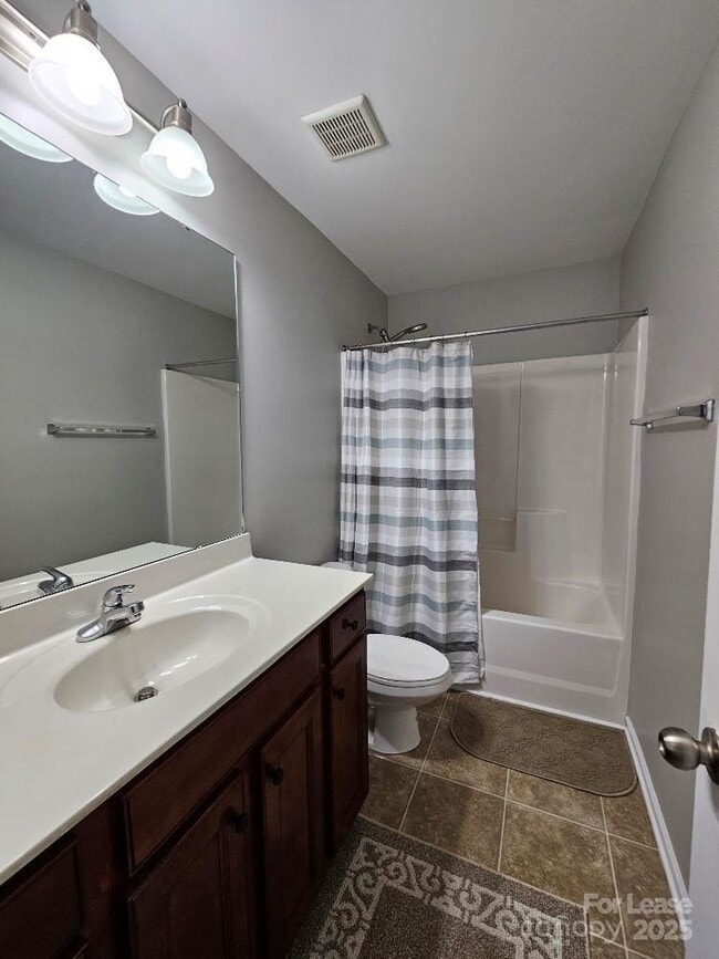Building Photo - 2219 Crosscut Dr