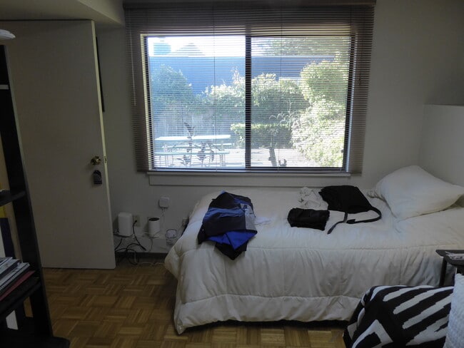 Building Photo - 980 Burnett Ave