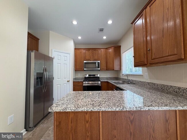 Building Photo - 359 Snyder Ln