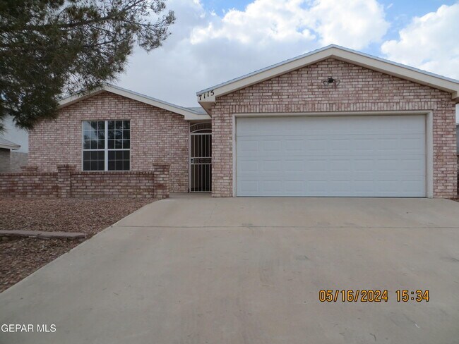 Building Photo - 7115 Oval Rock Dr