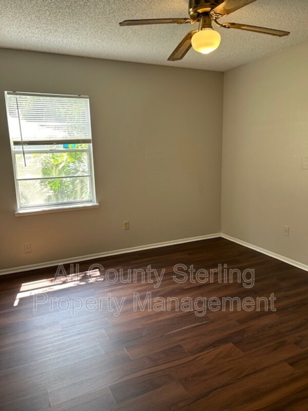 Building Photo - 2261 St Augustine St