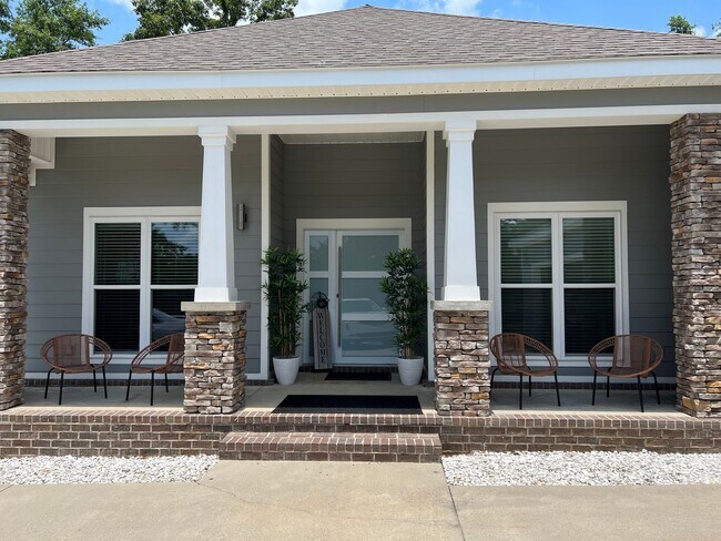 Building Photo - Beautiful 4 BR 2 bath in Prospect Ridge area