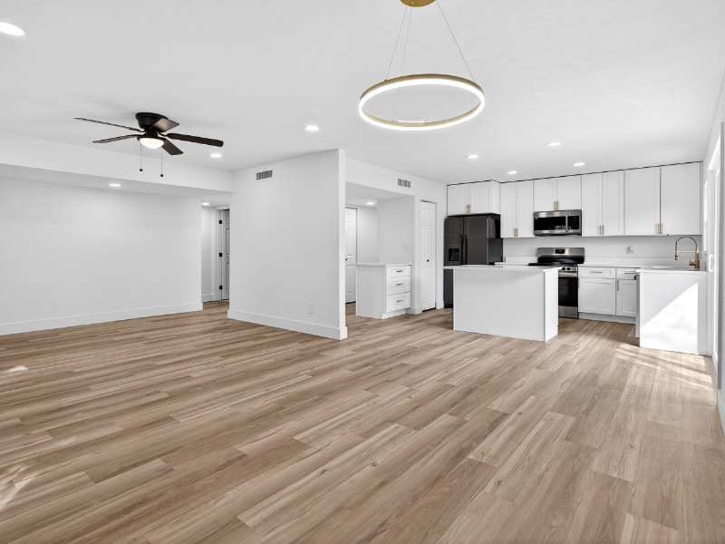 Building Photo - 6013 Cedar Ln