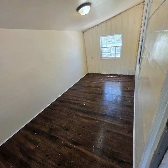 Building Photo - 1206 Albert St