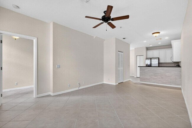Building Photo - 115 Pond Apple Ln