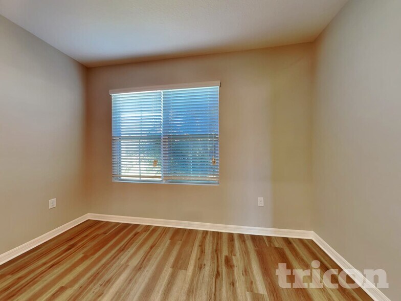 Building Photo - 991 Summer Glen Dr