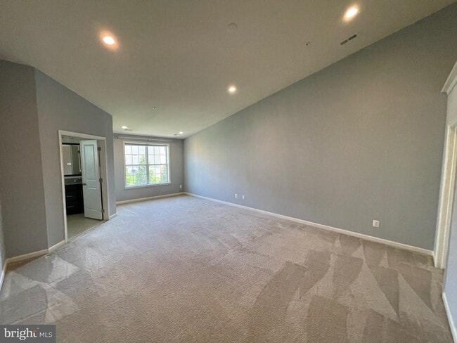 Building Photo - 317 Spruce Pine Rd